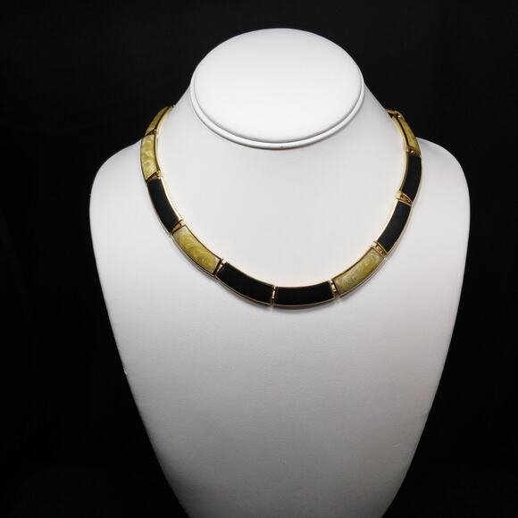 Vintage Monet Black & Cream Enamel Necklace, Gold Plated, 1980s - Picture 3 of 10